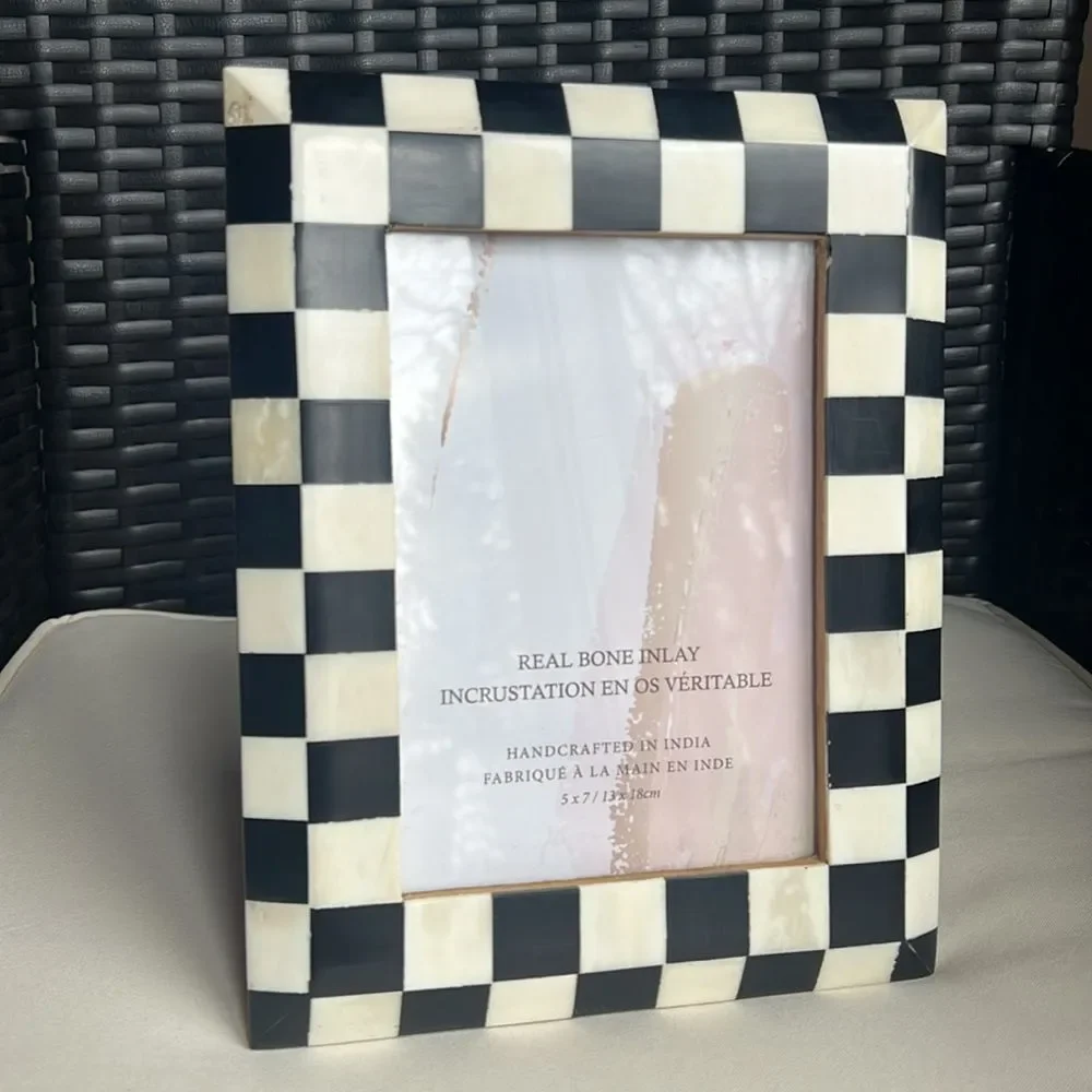 Checkered bone & wood inlay photo frame